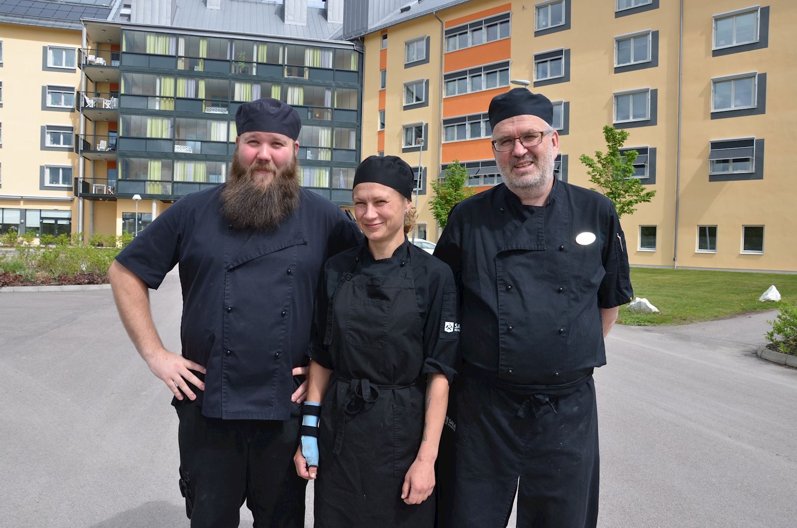 Kockarna Robbin Höglund, Annika Ingelson Cales och Magnus Arnqvist på äldreboendet Johannesbergsgatan 2 är nominerade till priset Årets seniormåltid.